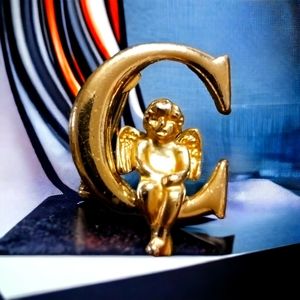 Vintage golden initial C pin / brooch with setting angel